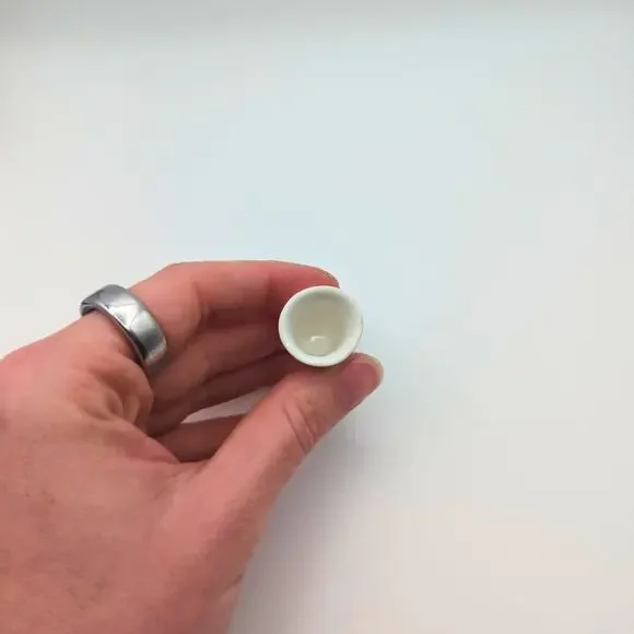 VTG AFB Thimble Sneezy Bone China Disneys Snow White Gold Trim Collectible - Picture 8 of 9